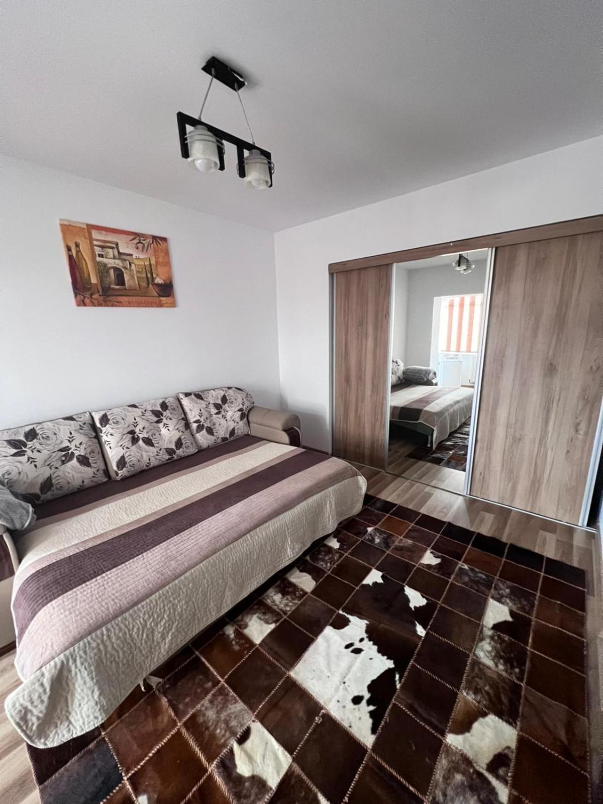 Chindia Apartament Targoviste Exterior foto